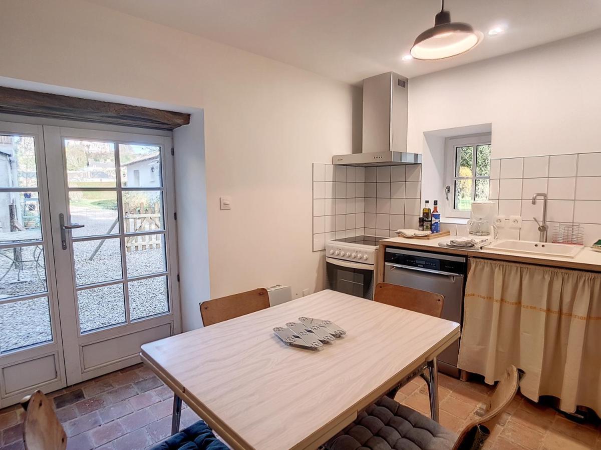 Gite Atypique Au Coeur Du Village - Beauval 5 Min Châteauvieux Exterior foto